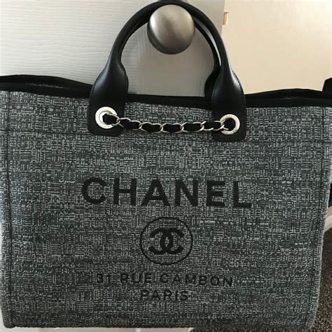 prezzo commessi chanel|Chanel handbags for men.